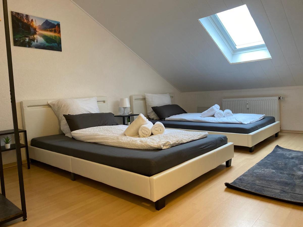 Deluxe Business Mit Netflix Premium & Parkplatz, Zentral Zu Audi & Schwarz Gruppe With 2 Bedrooms * Bad Friedrichshall