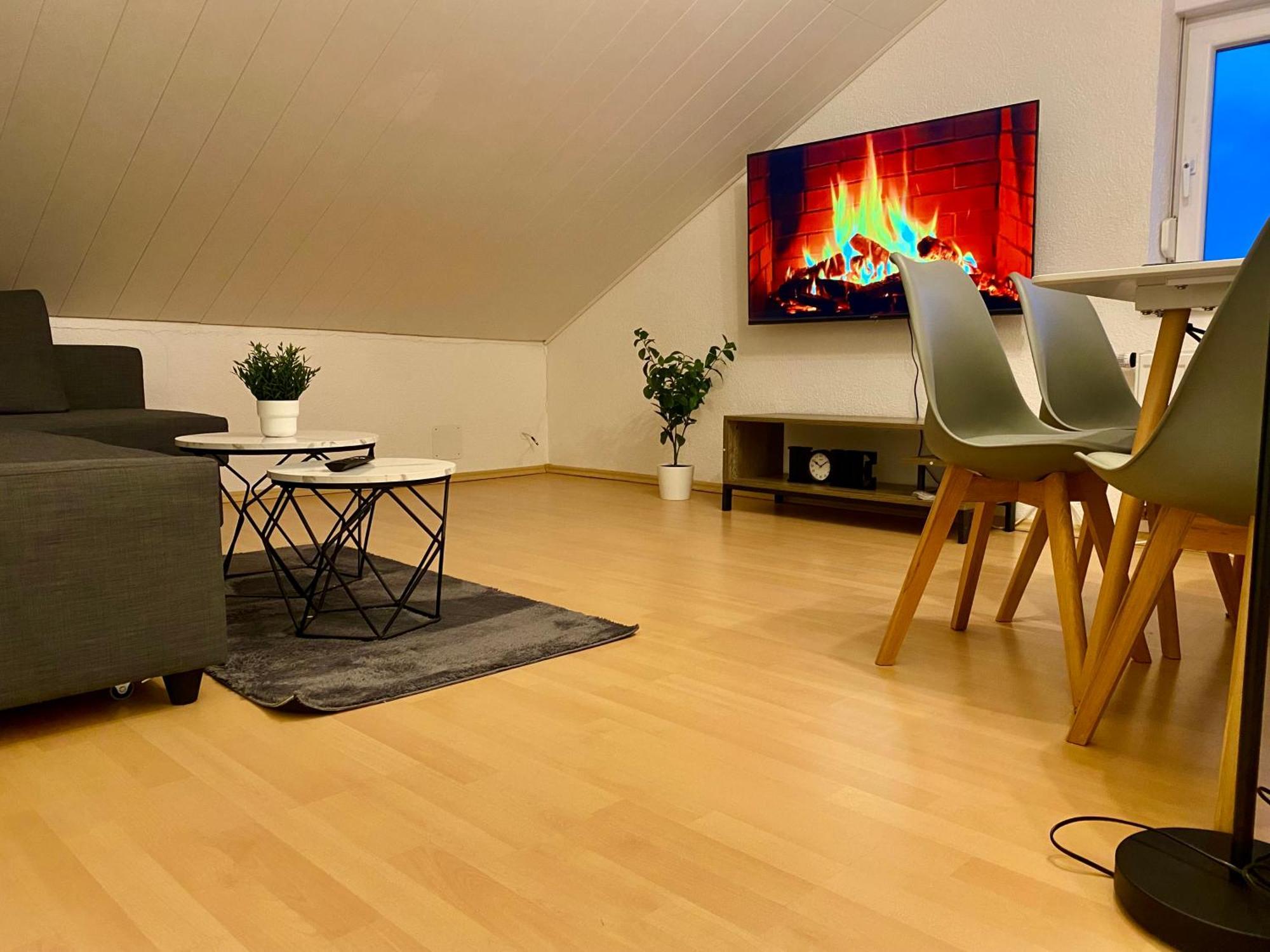 Apartment Deluxe Business Mit Netflix Premium & Parkplatz, Zentral Zu Audi & Schwarz Gruppe With 2 Bedrooms Bad Friedrichshall