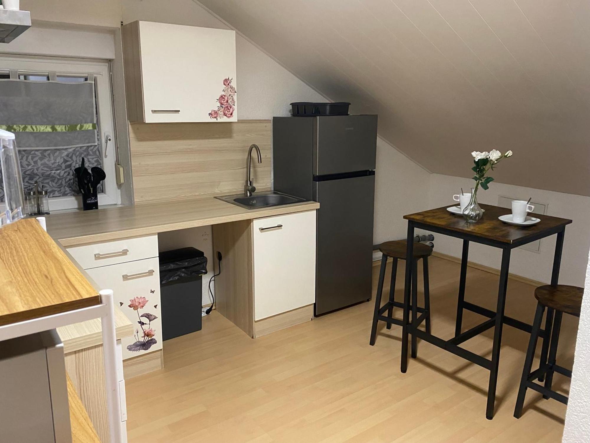 Apartment Deluxe Business Mit Netflix Premium & Parkplatz, Zentral Zu Audi & Schwarz Gruppe With 2 Bedrooms